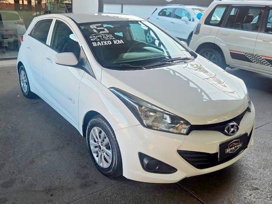 HYUNDAI HB20 1.0 COMFORT PLUS 12V FLEX 4P MANUAL